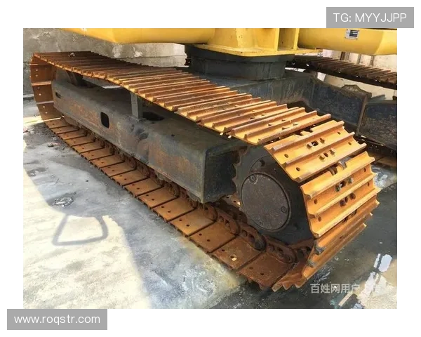 挖掘机围海造陆工程吹填配合